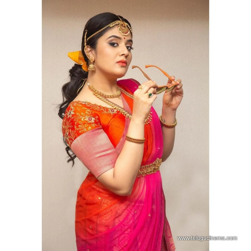 Sreemukhi Stills 05102100007