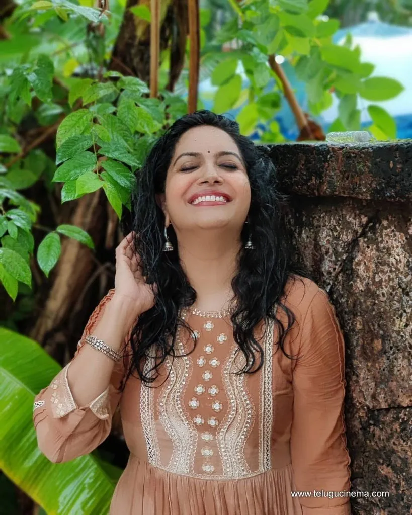 Sunitha Stills 04102100005