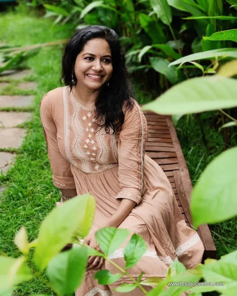 Sunitha Stills 04102100006