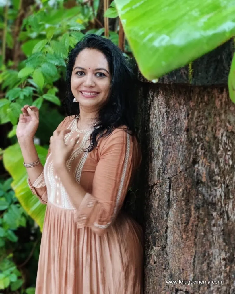 Sunitha Stills 04102100010