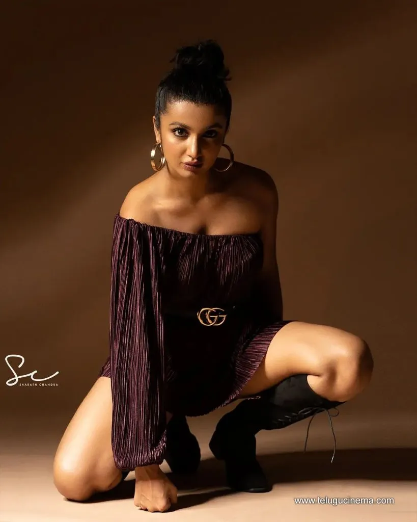 Tejaswi Stills 27102100001