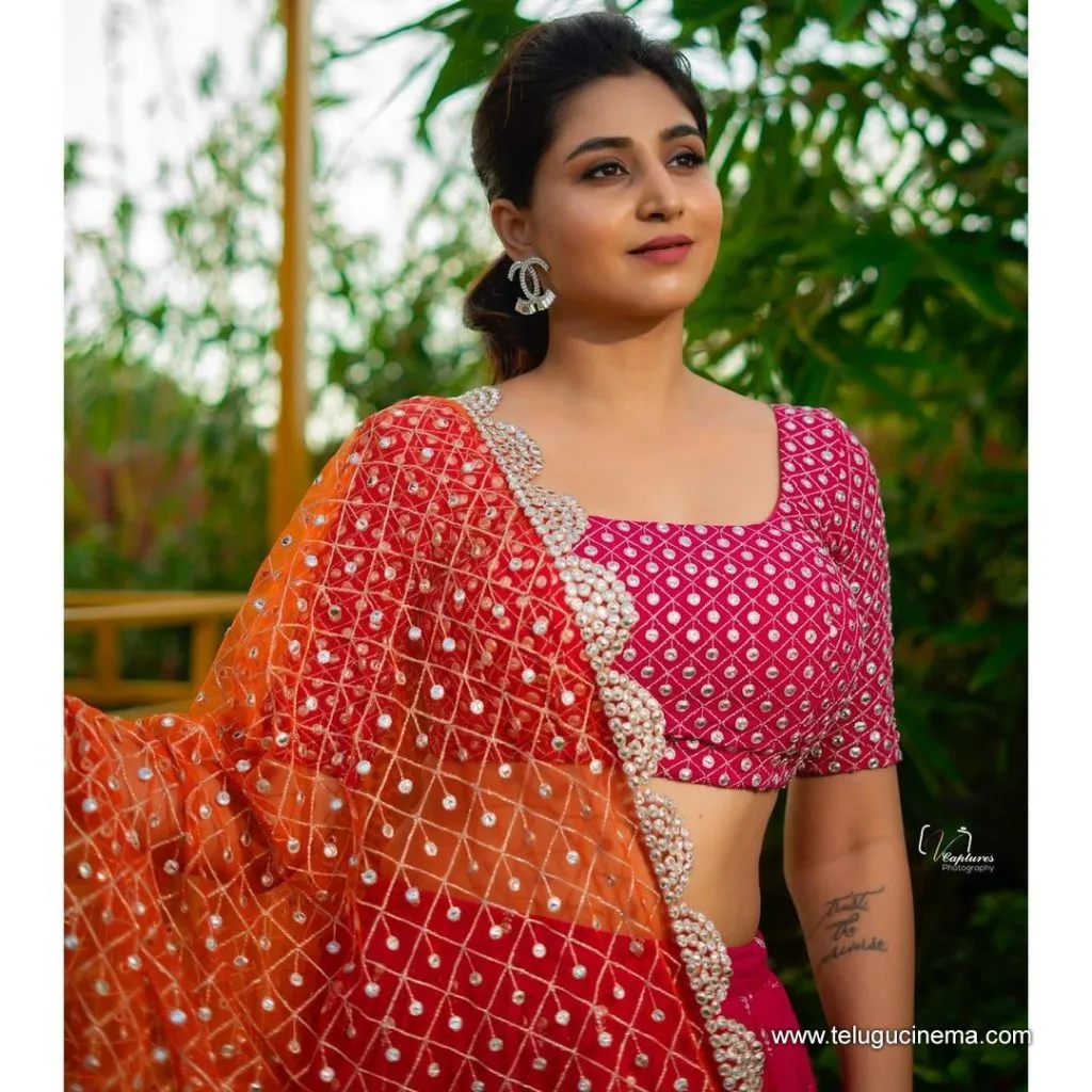Varshini Stills 16102100002