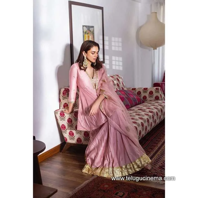 AditiRao Stills 181121 002