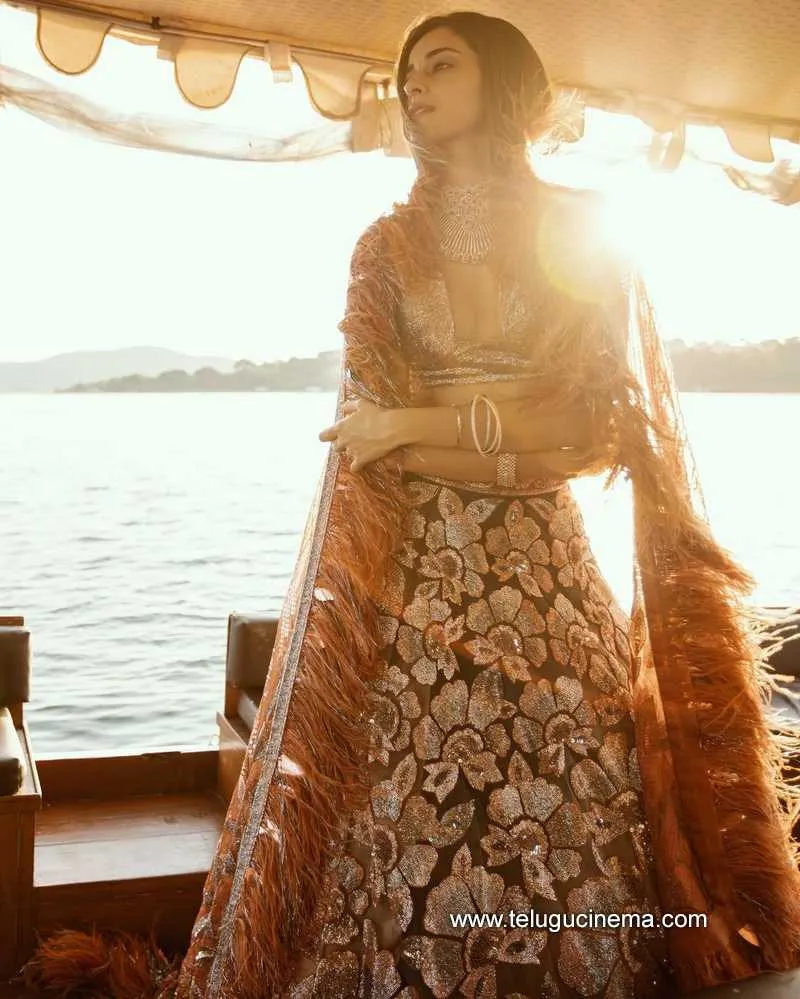 Anaya Stills 231121 001