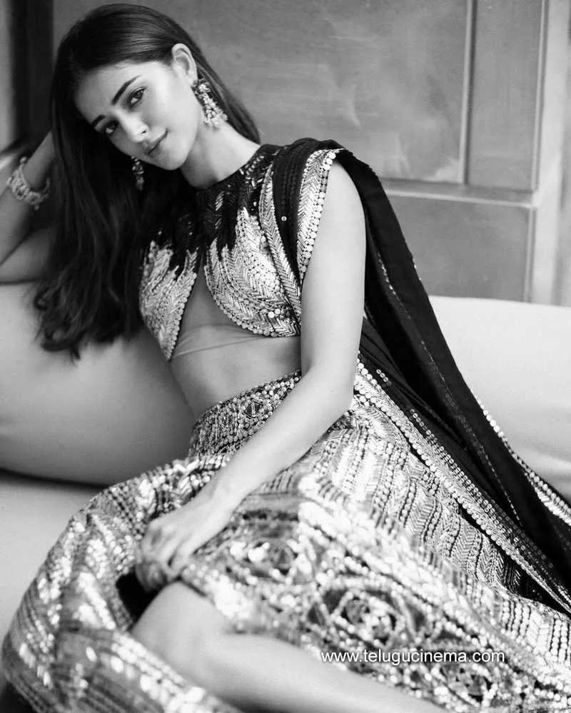 Anaya Stills 231121 008