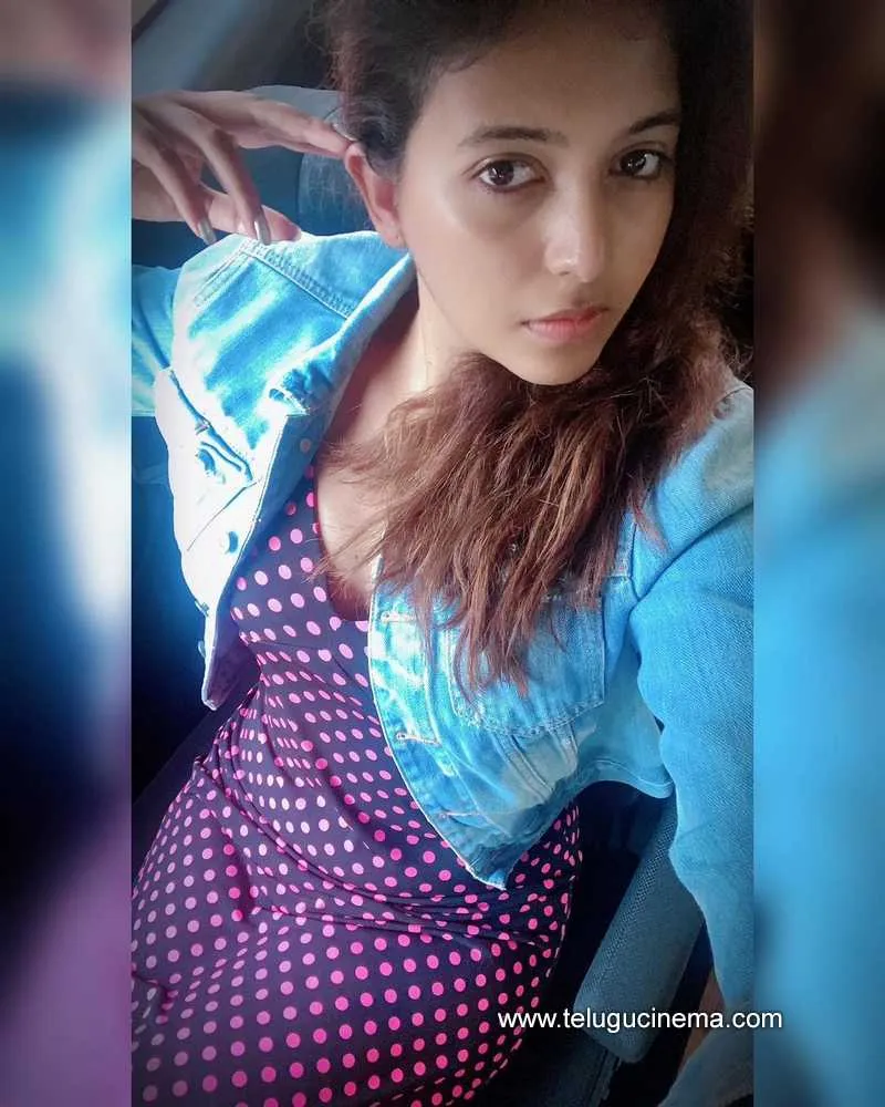 Anjali Stills 131121 002