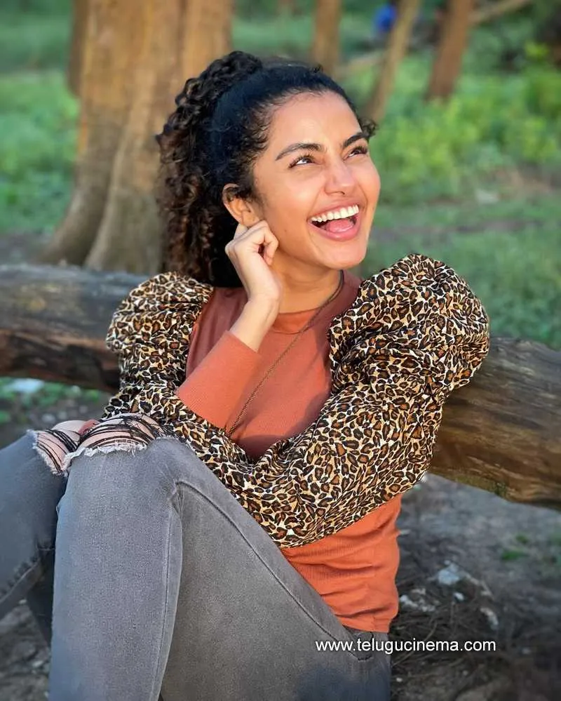 Anupama Stills 071121 004
