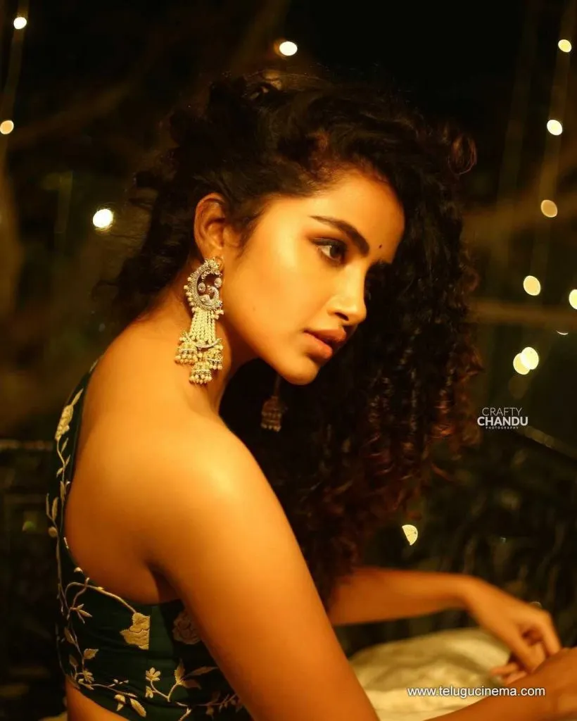 Anupamaparameshwaran Stills 041121 001