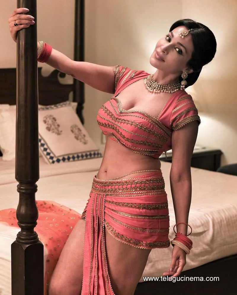 Florasaini Stills 061121 003 1