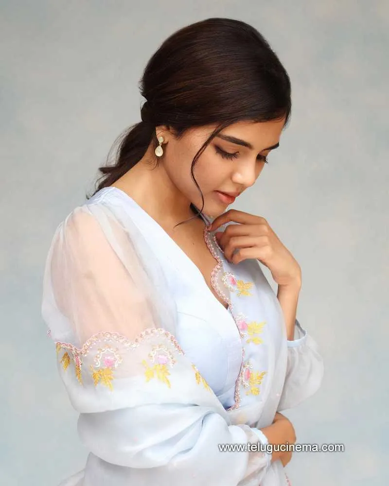 Kalyanipriyadharshi Stills 241121 001