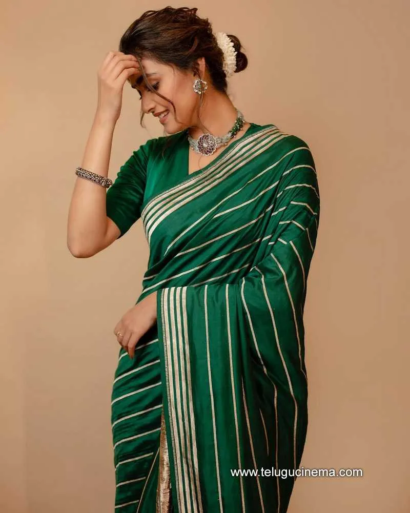 Keerthysuresh Stills 241121 002 1