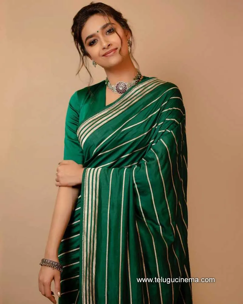 Keerthysuresh Stills 241121 004