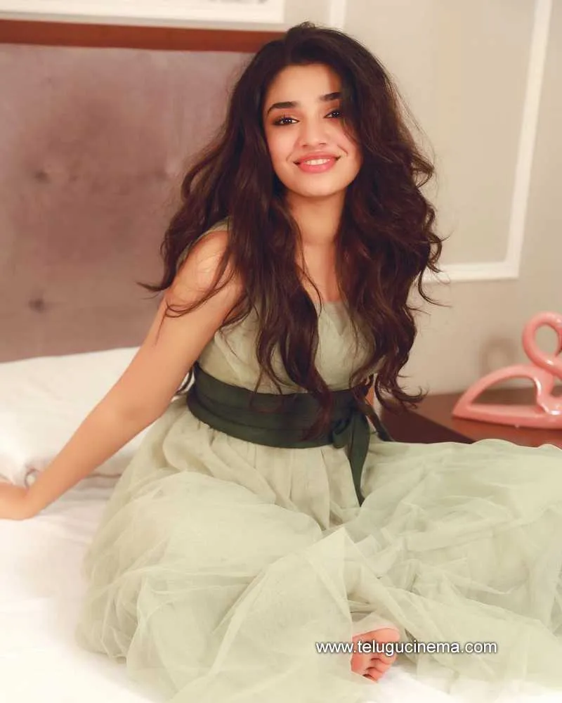 Kritishetty Stills 171121 003
