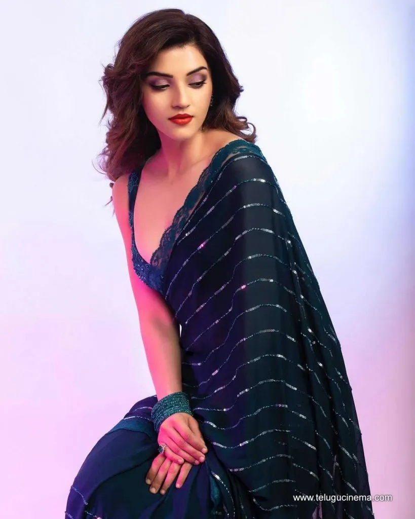 Mehreen Stills 031121 002