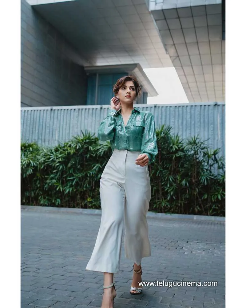 Mehreen Stills 181121 002