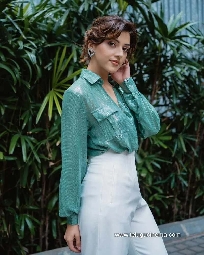 Mehreen Stills 181121 003