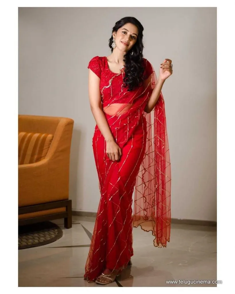 Mirnaliniravi Stills 031121 003