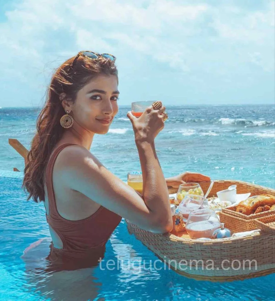 Pooja Hegde Maldives Nov141