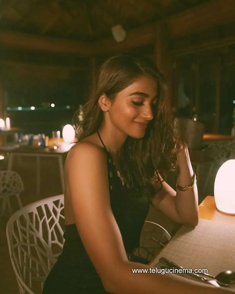 Pooja Stills 161121 002