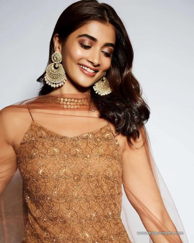 Poojahegde Stills 031121 001