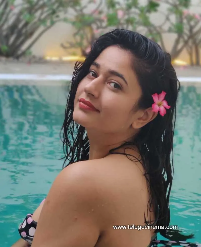 Poonma Stills 021121 001