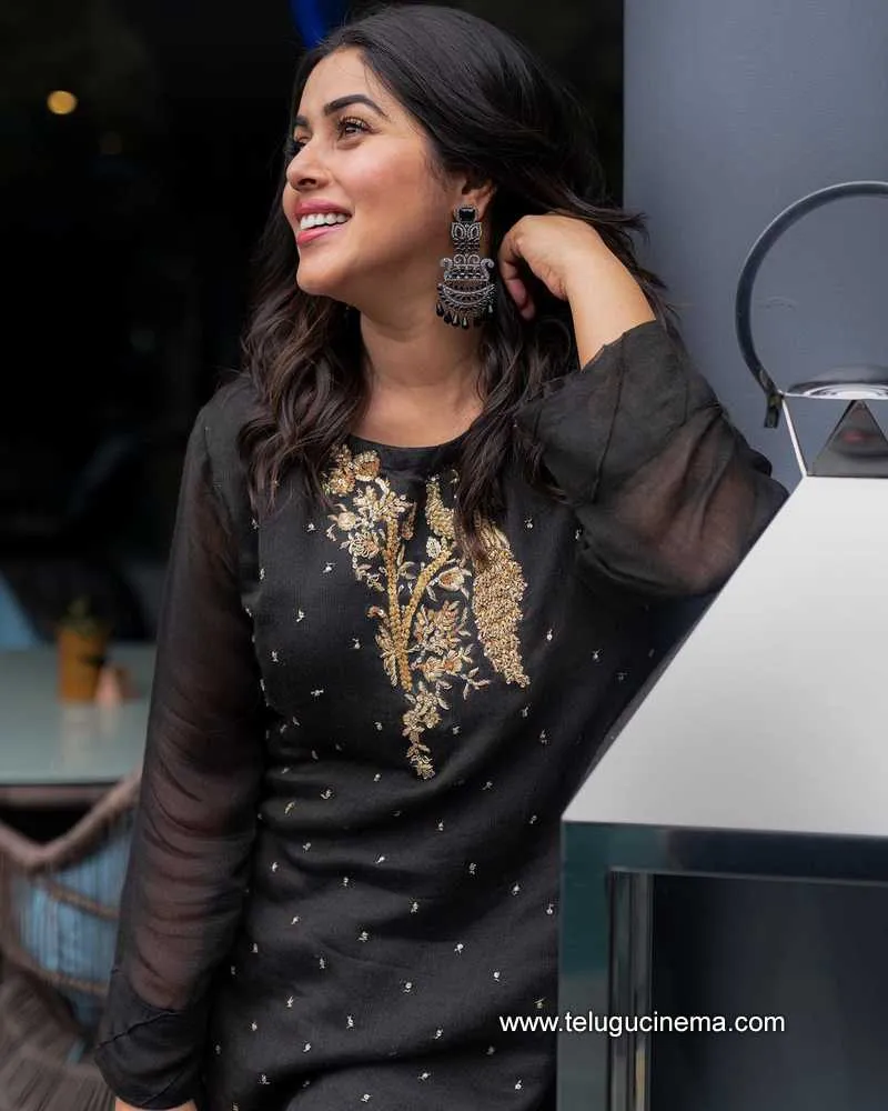 Poorna Stills 231121 003