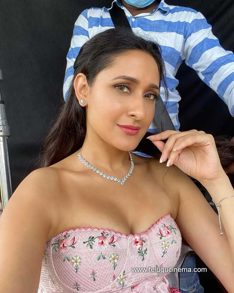 Pragyajasiwal Stills 241121 001