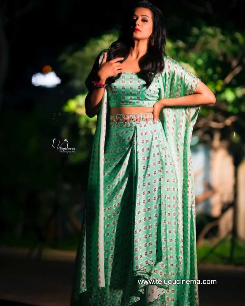 Priyamani Stills 091121 003