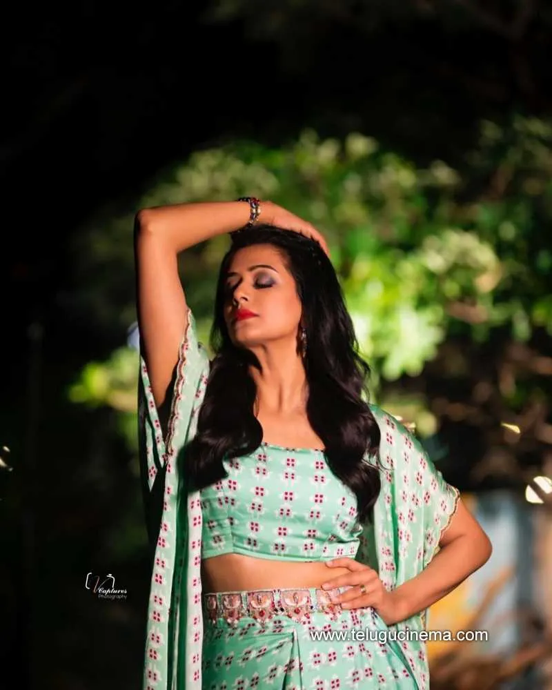 Priyamani Stills 091121 005