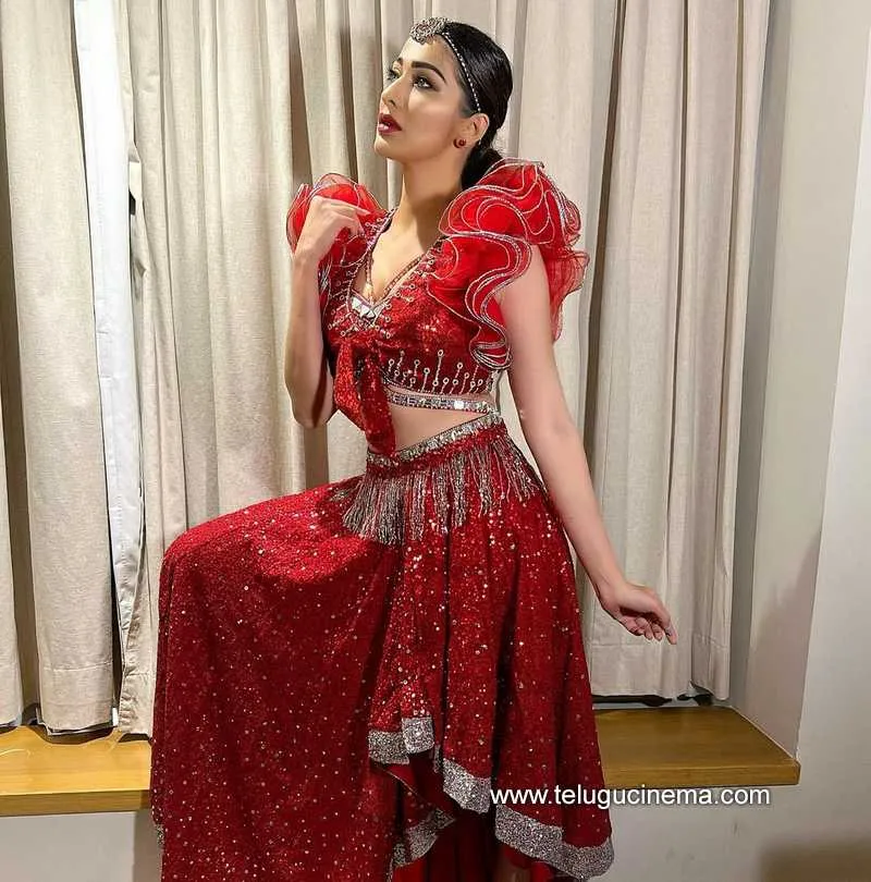 Raailaxmi Stills 161121 005