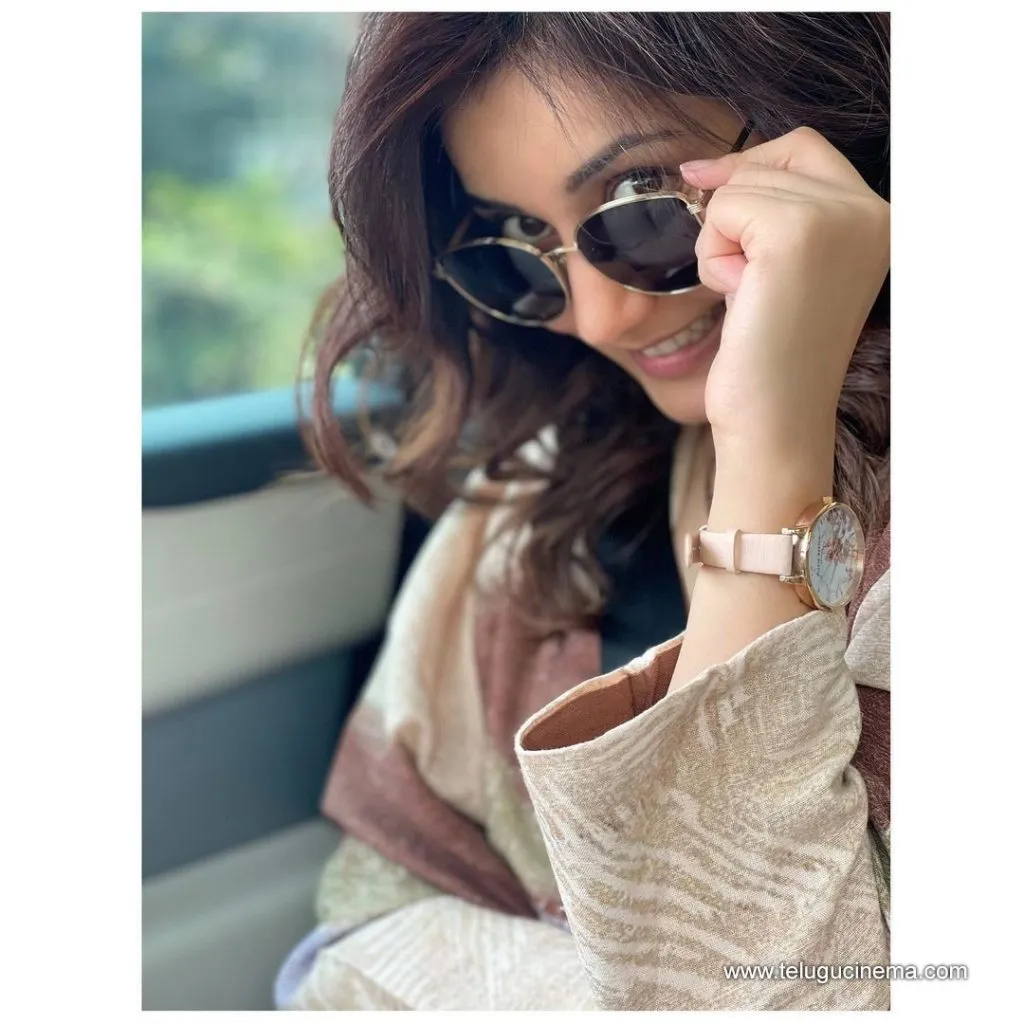 Raashikhanna Stills 02112100002 5