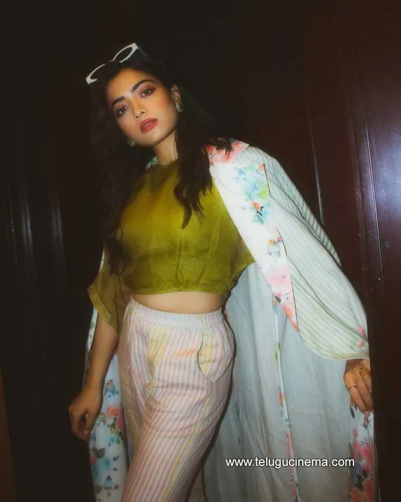 Rashmika Stills 271121 002