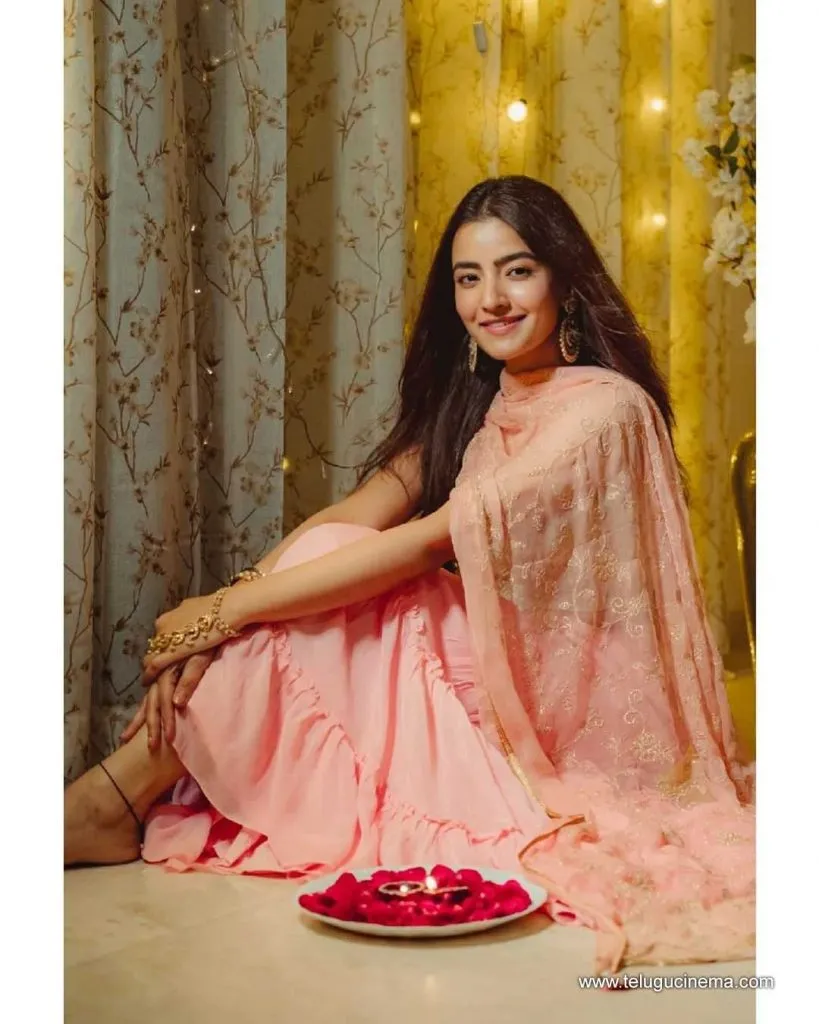 Rukshar Stills 041121 005 1