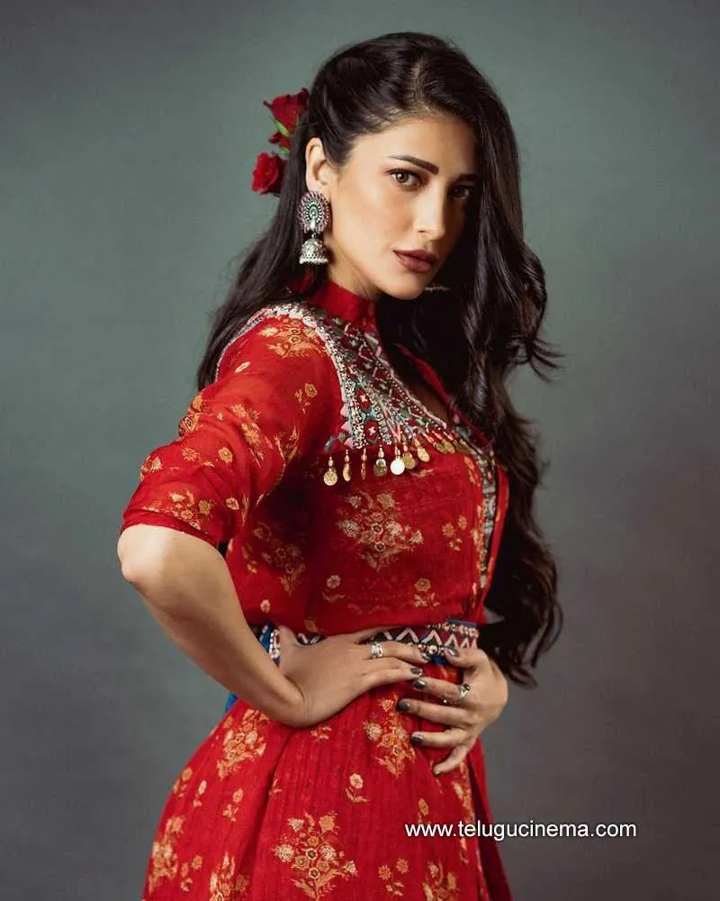 Shruthihasan Stills 151121 002