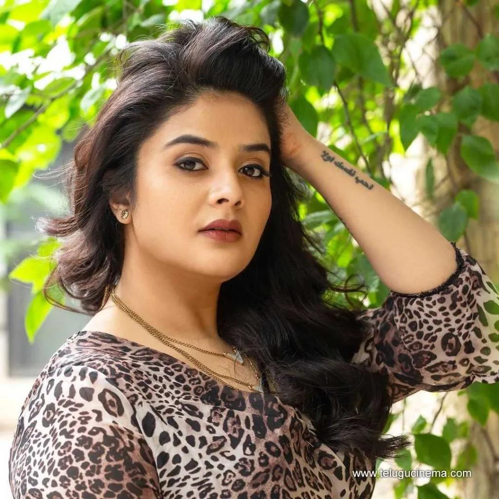 Sreemukhi Stills 041121 001
