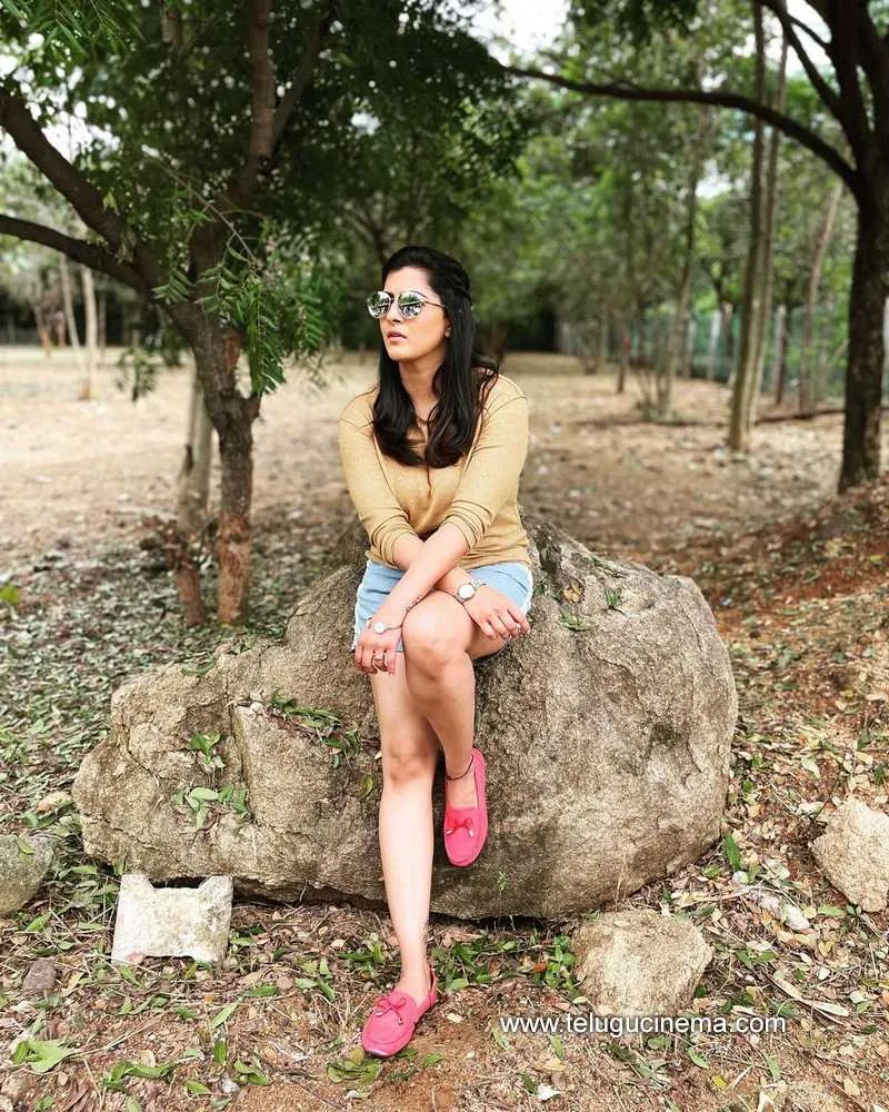 Varalaxmi Stills 231121 001
