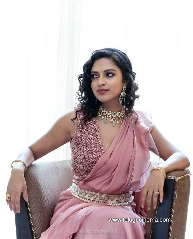 Amala Stills 031221 004