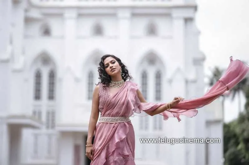 Amala Stills 031221 005