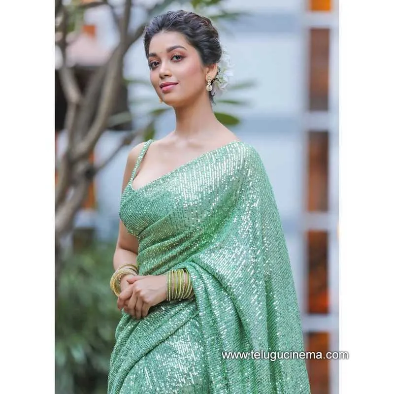 Digagnasuryavamshii Stills 231221 001