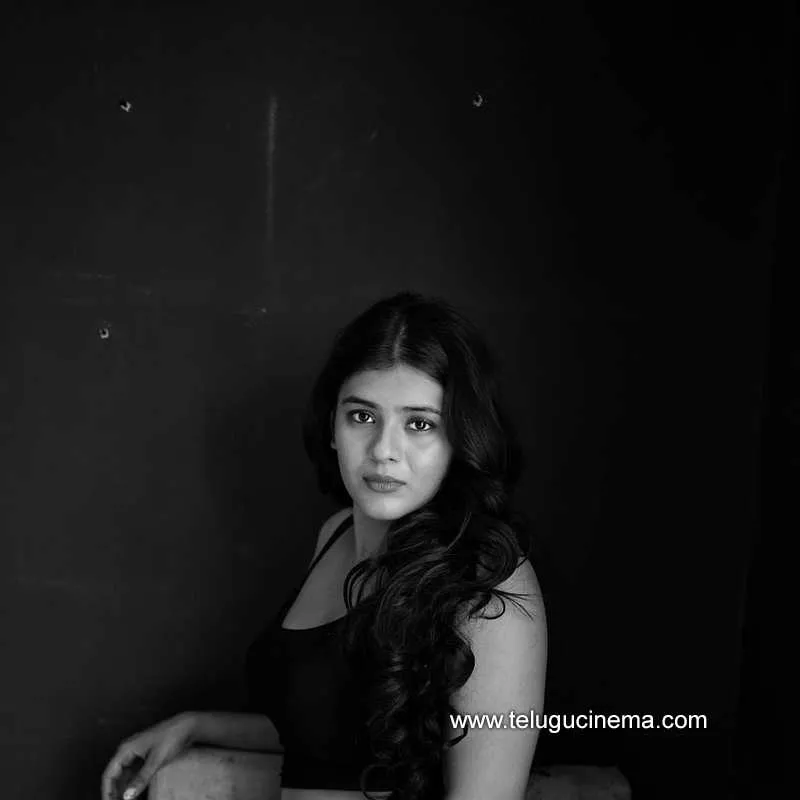 Hebbha Stills 291221 001 1