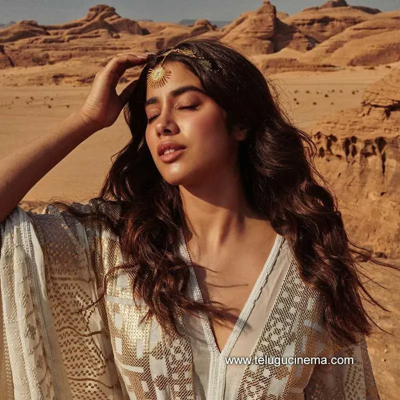 Jahnvikapoor Stills 291221 006