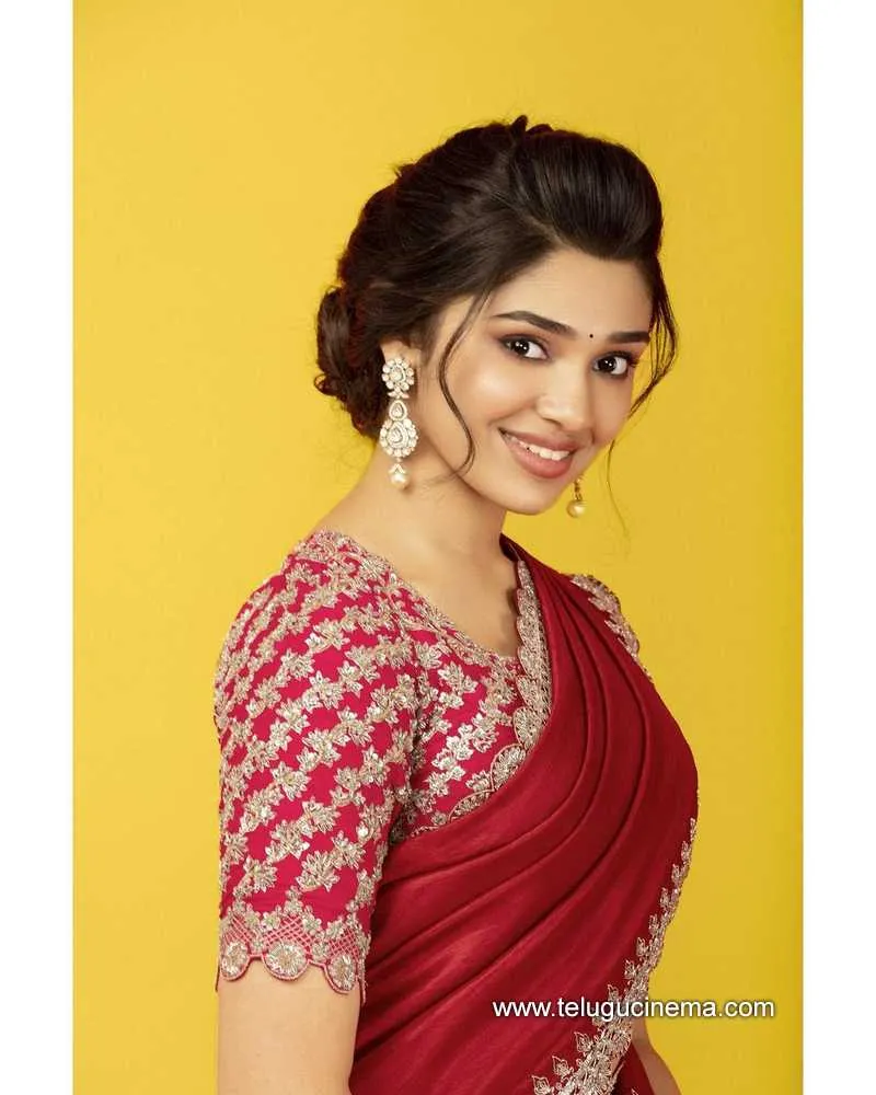 Kritishetty Stills 241221 003 1