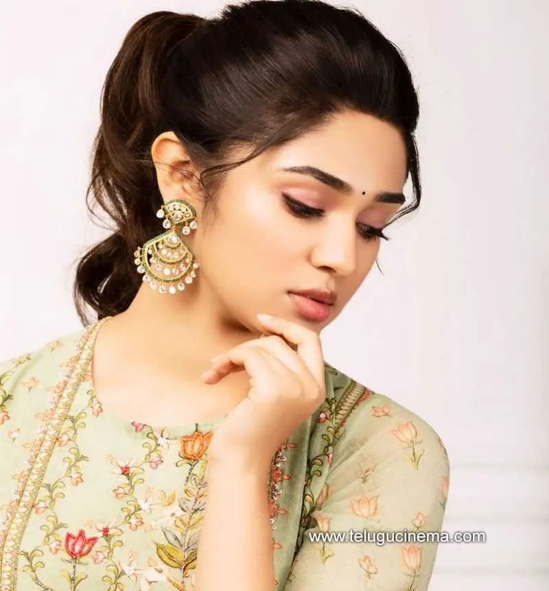 Kritishetty Stills 281221 002 1