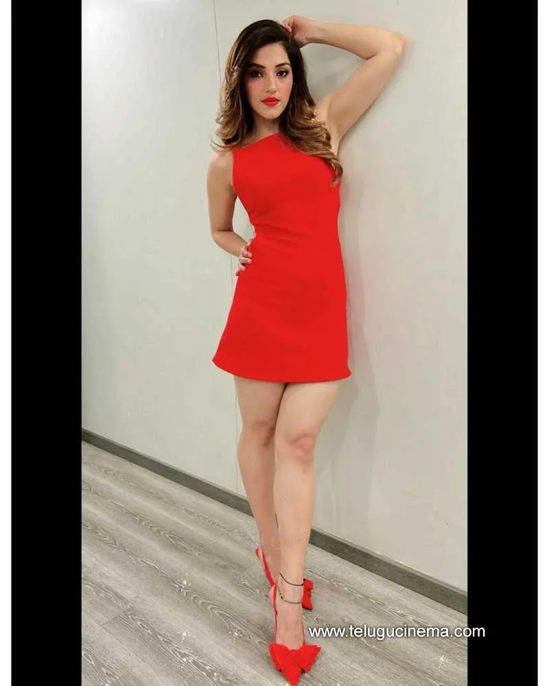 Mehreen Stills 131221 001