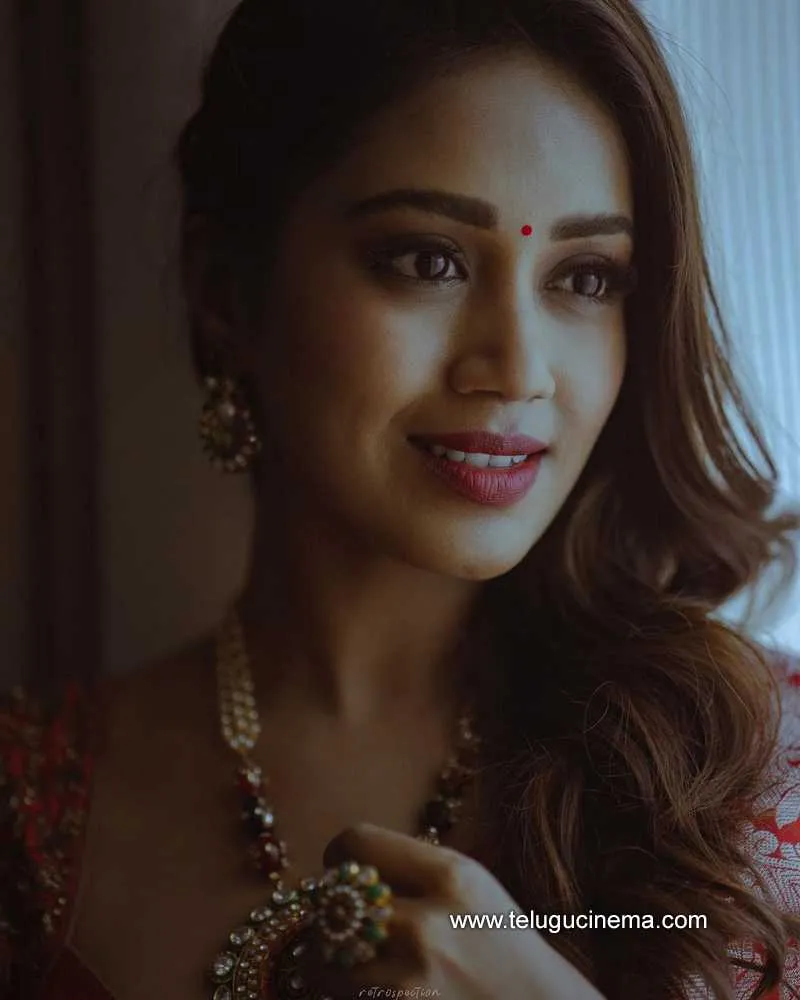 Nivethapeturaj Stills 311221 001