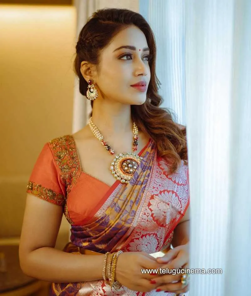 Nivethapeturaj Stills 311221 003