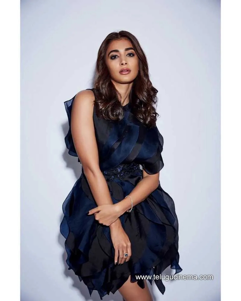 Poojahegde Stills 091221 002