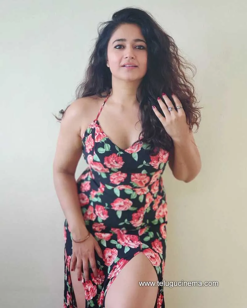Poonam Stills 241221 002