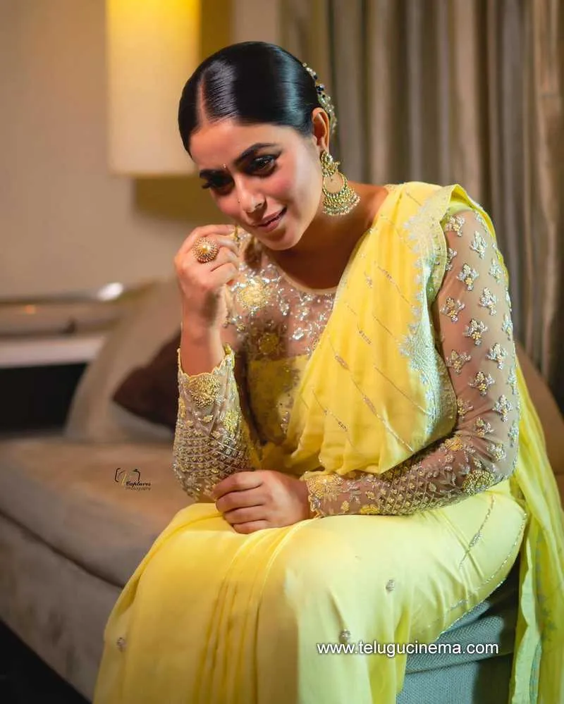 Poorna Stills 081221 001