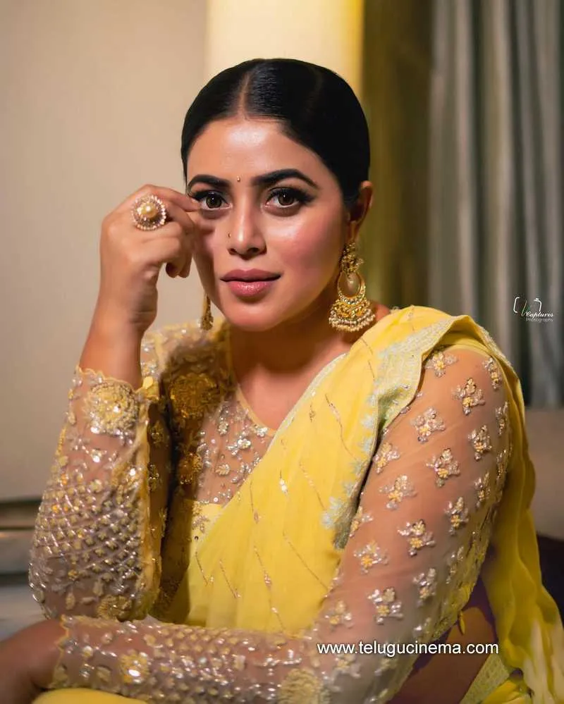 Poorna Stills 081221 010